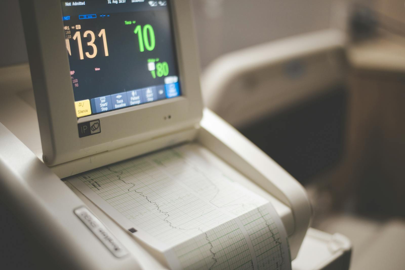 Professional Electrocardiogram Monitor